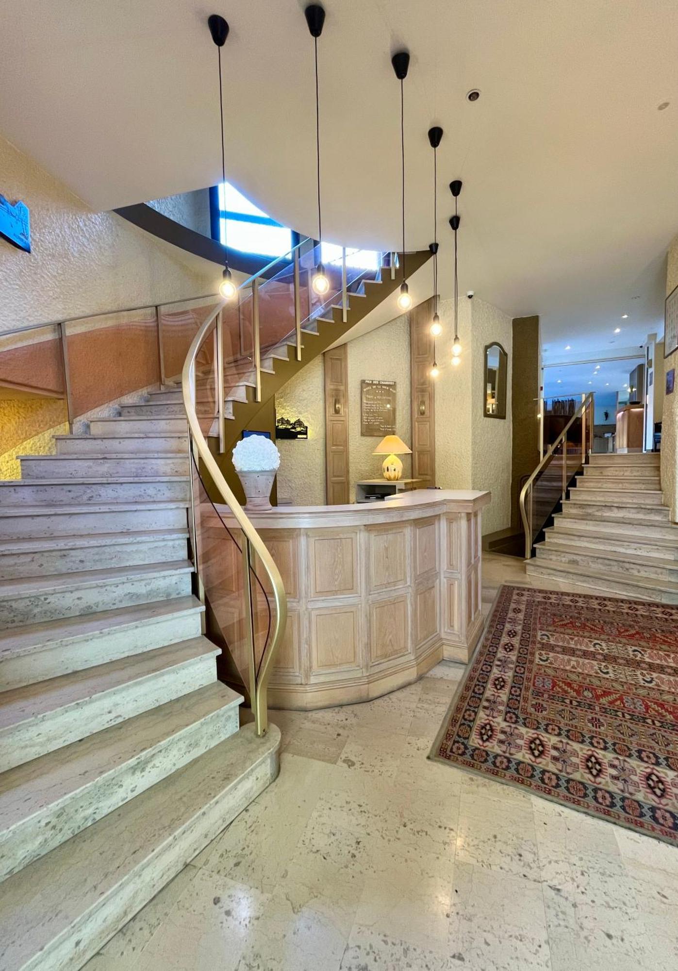 Hotel Tour Maje Rodez Exterior photo